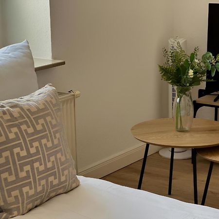 Raha Apartments - Modernes Studio-Apartment - Hbf - Gratis Parkplatz Erfurt Exteriör bild