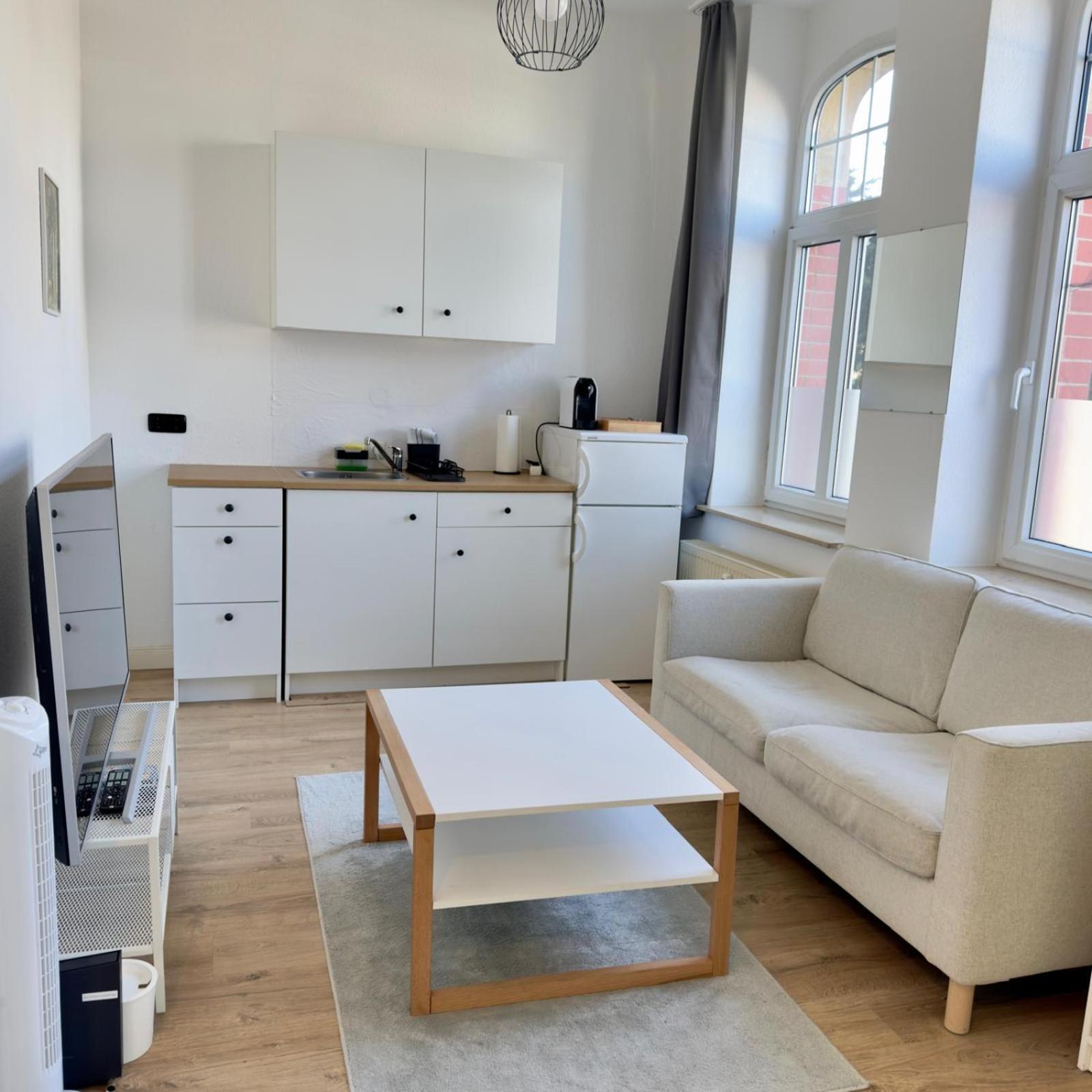 Raha Apartments - Modernes Studio-Apartment - Hbf - Gratis Parkplatz Erfurt Exteriör bild