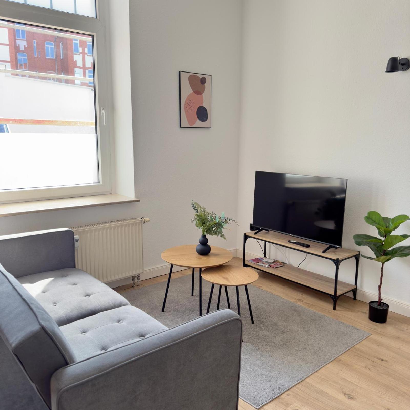 Raha Apartments - Modernes Studio-Apartment - Hbf - Gratis Parkplatz Erfurt Exteriör bild