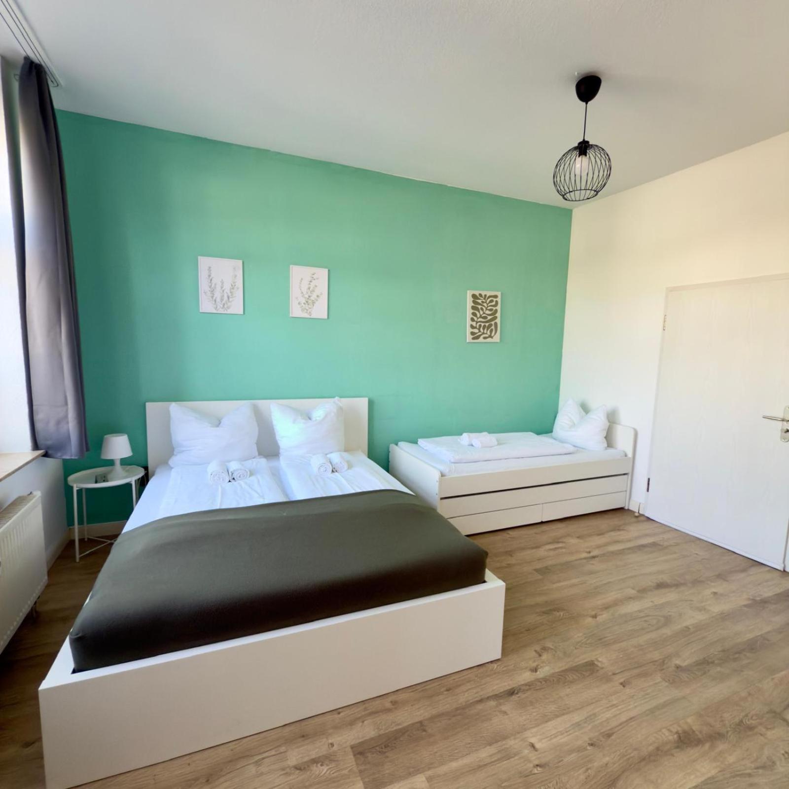 Raha Apartments - Modernes Studio-Apartment - Hbf - Gratis Parkplatz Erfurt Exteriör bild